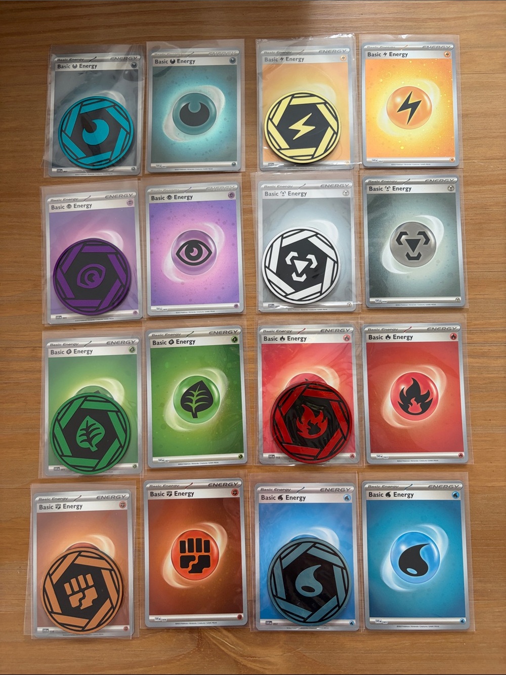Pokémon TCG Energy Lot with Jumbo Coins and Holo Cards Pokemon 151